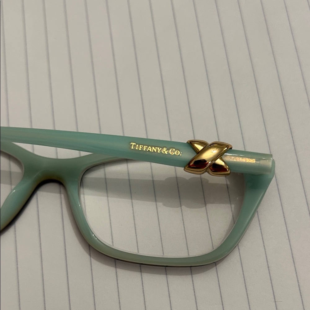 Tiffany & Co +2.00 readers. Stylish Black and Blue readers. Excellent condition - Picture 7 of 9